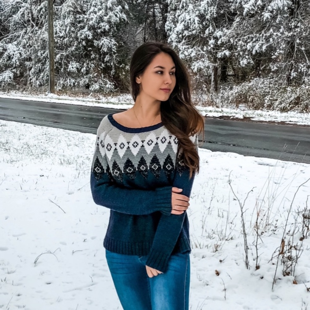 Brand NEW AE design sweater